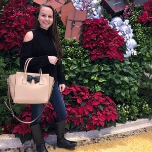 🌷 Welcome to my closet! 👗👙👠